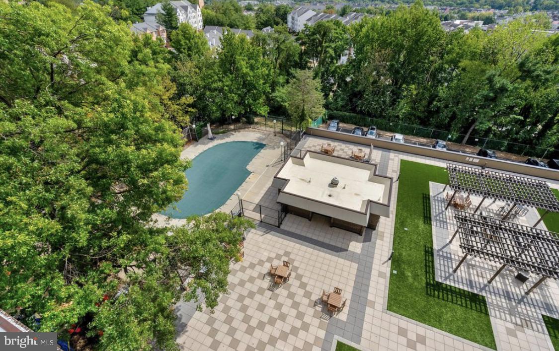 250 S Reynolds STREET Unit: 907