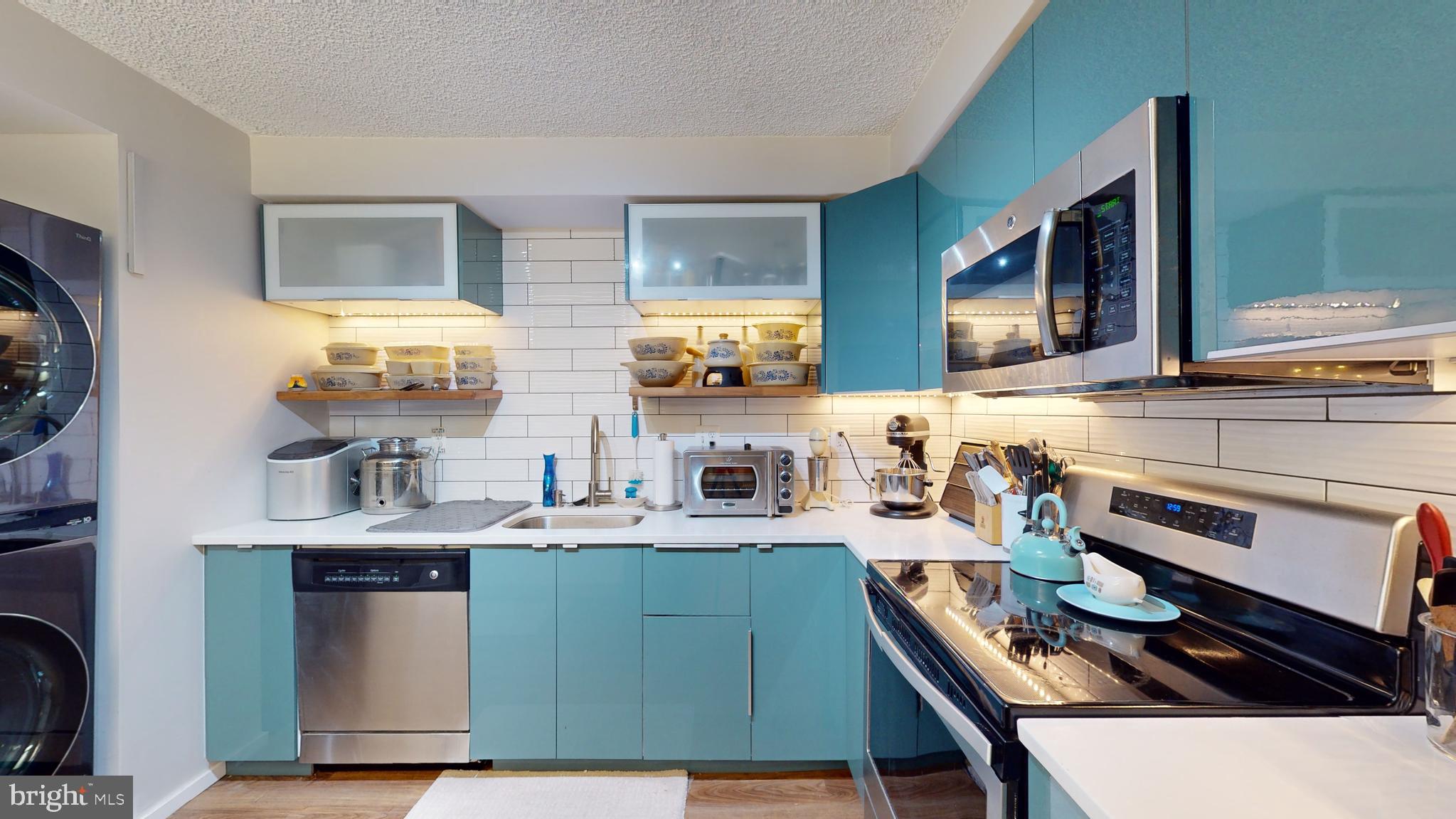 250 S Reynolds STREET Unit: 907