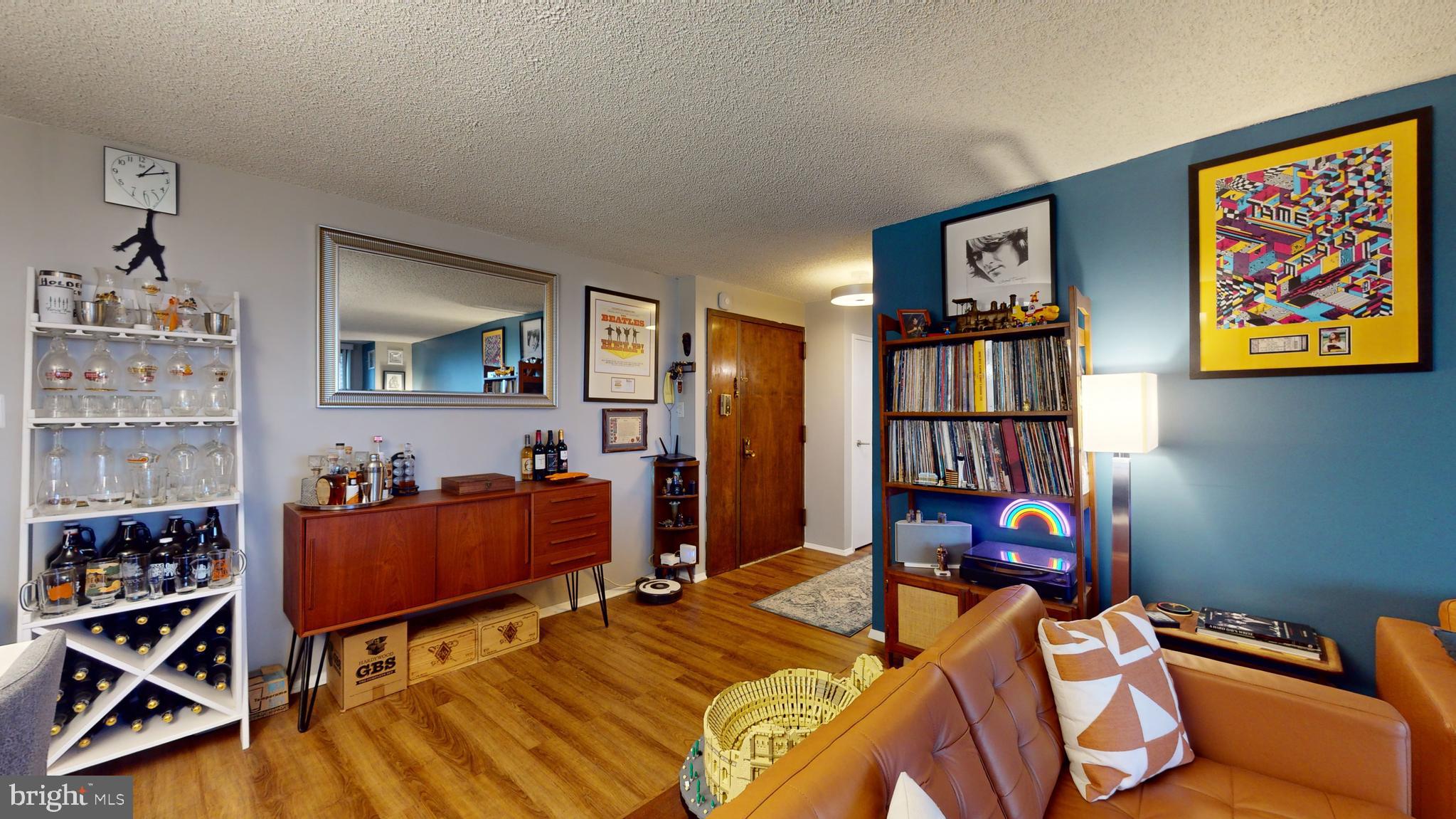 250 S Reynolds STREET Unit: 907
