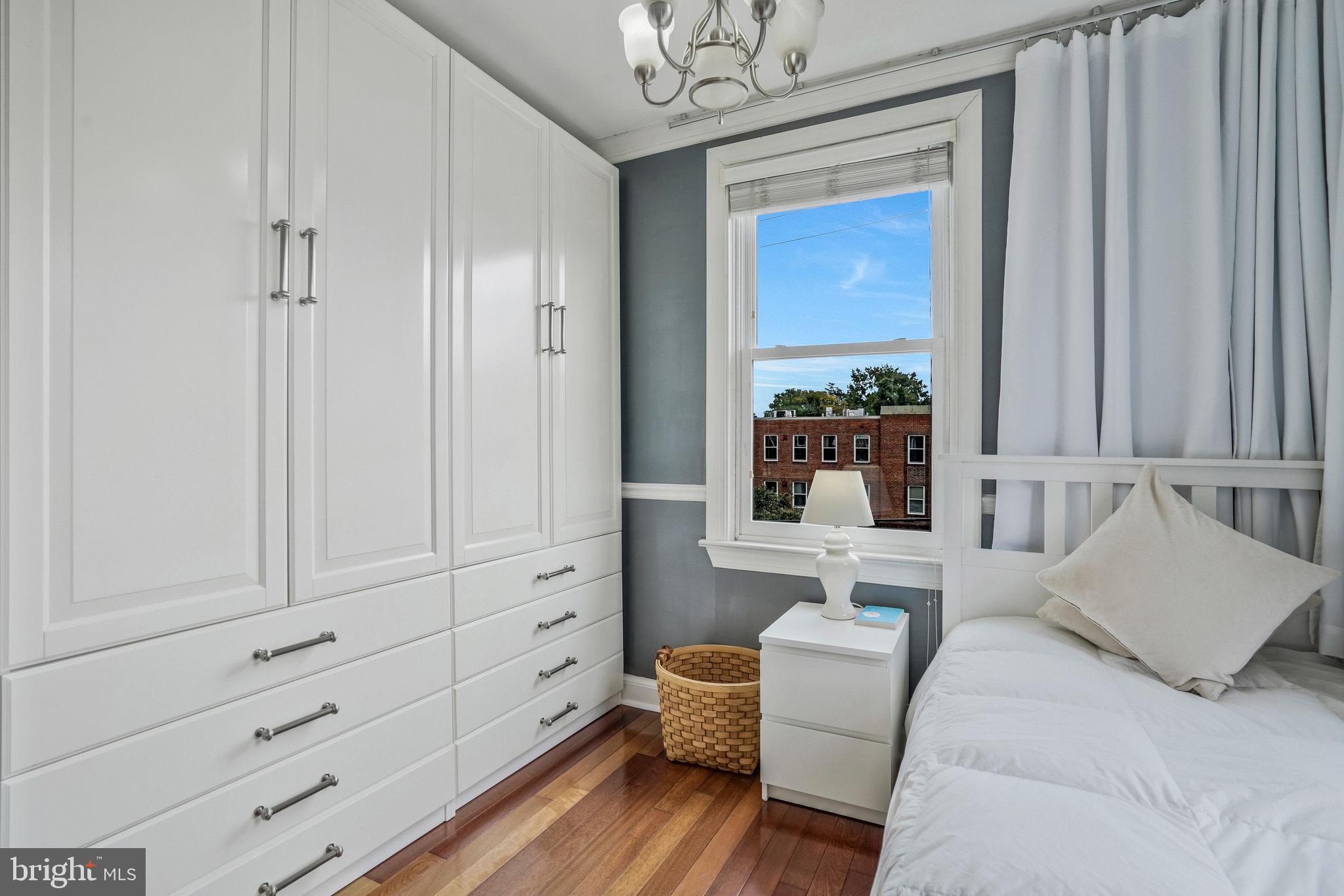 719 S Saint Asaph STREET Unit: 306