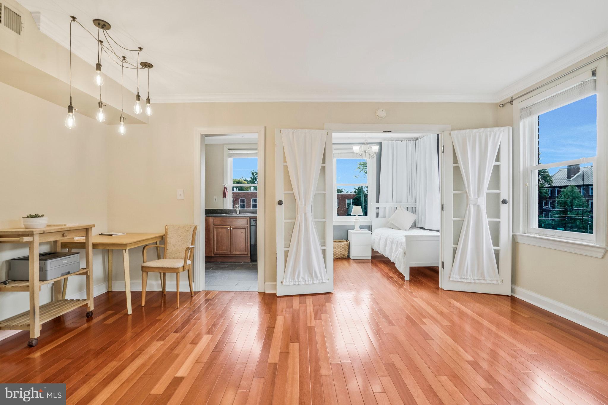 719 S Saint Asaph STREET Unit: 306