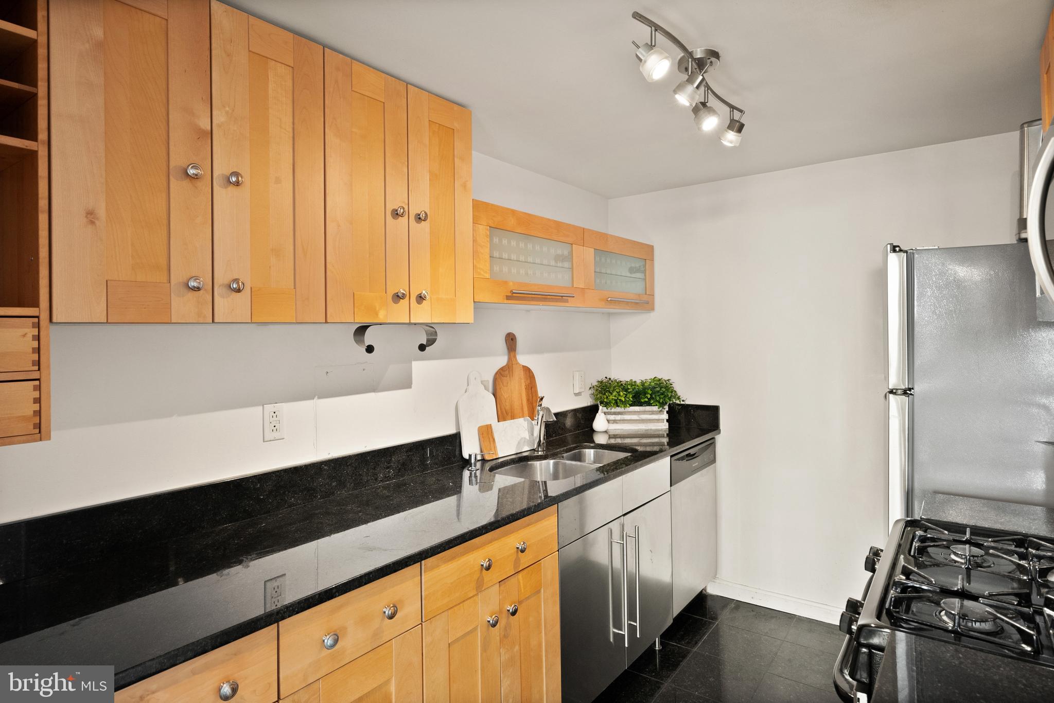 4600 Duke STREET Unit: 1411