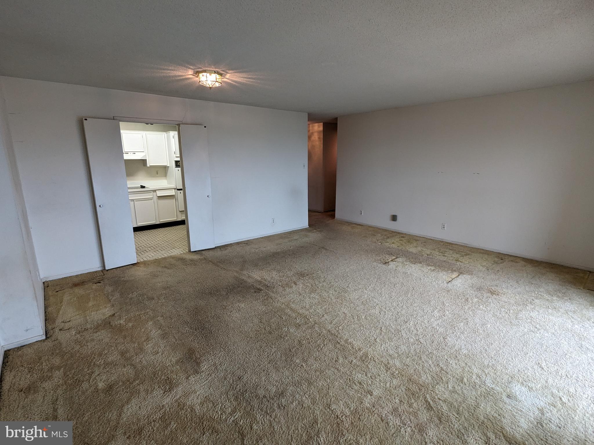 307 Yoakum Pkwy #1715