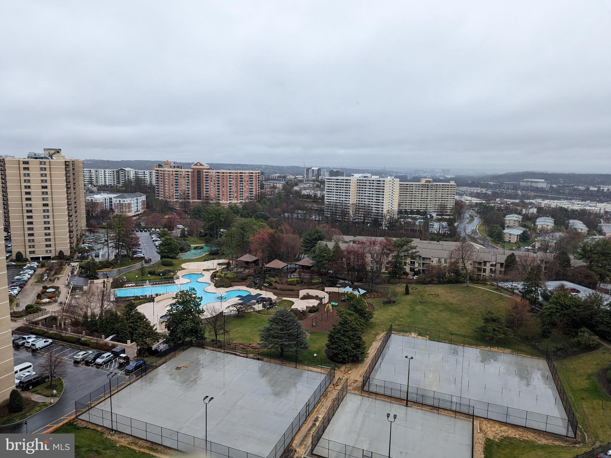 307 Yoakum Pkwy #1715