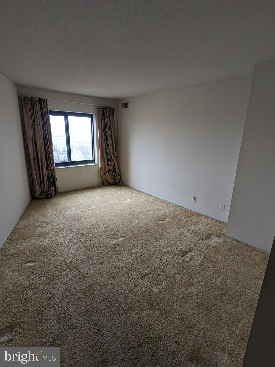307 Yoakum Pkwy #1715