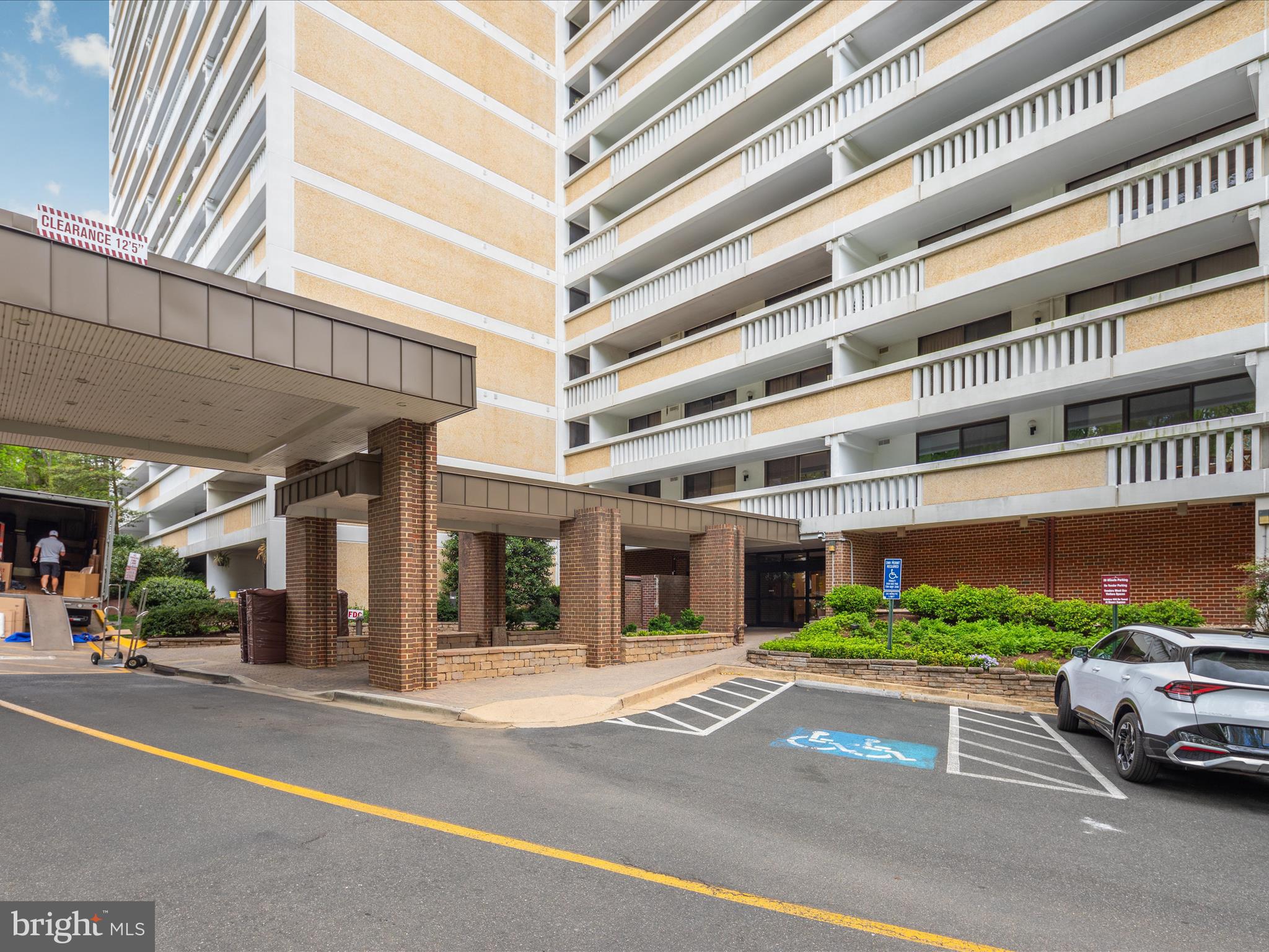 6101 Edsall Rd #1502
