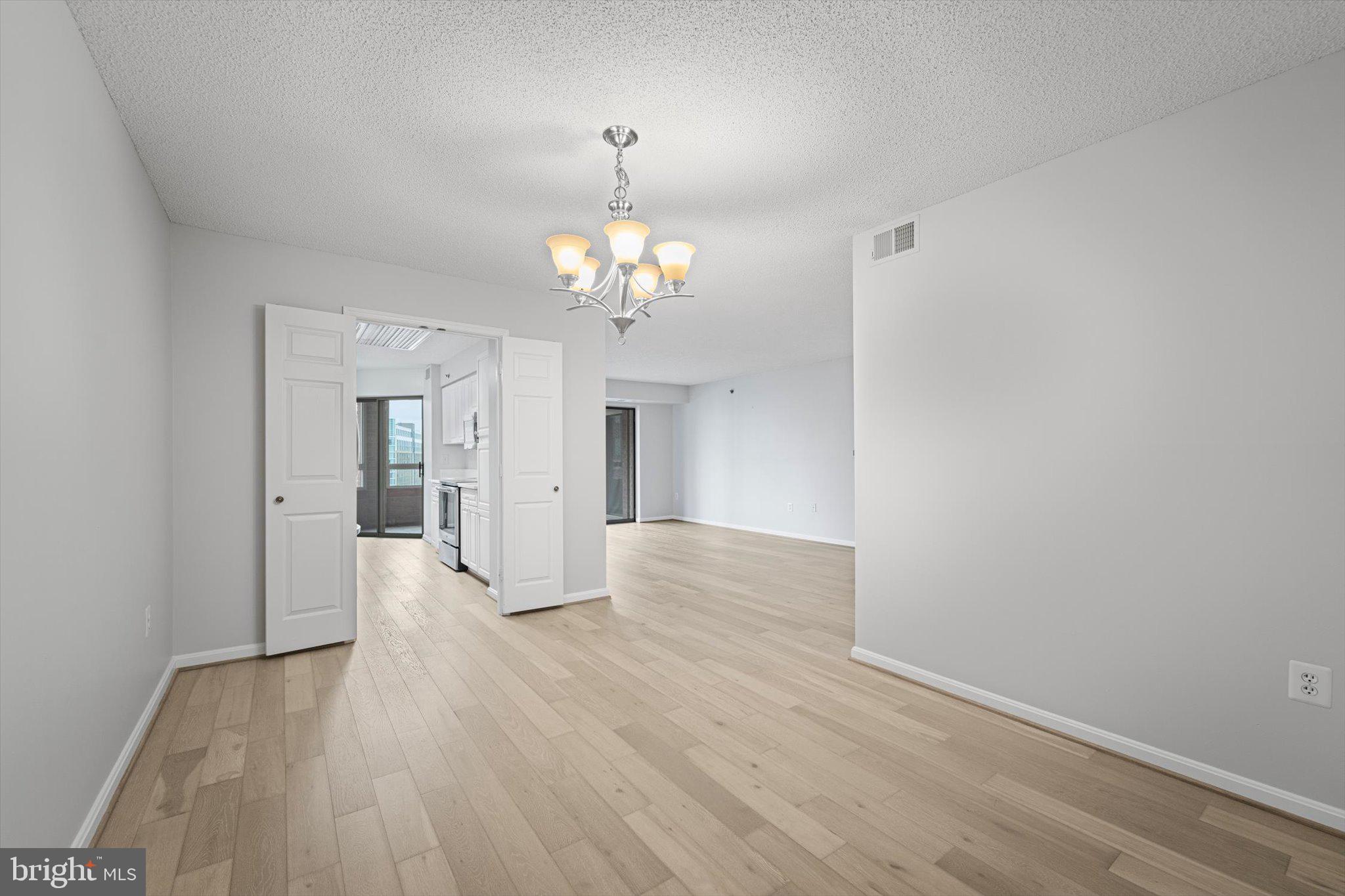 2181 Jamieson Ave #1401
