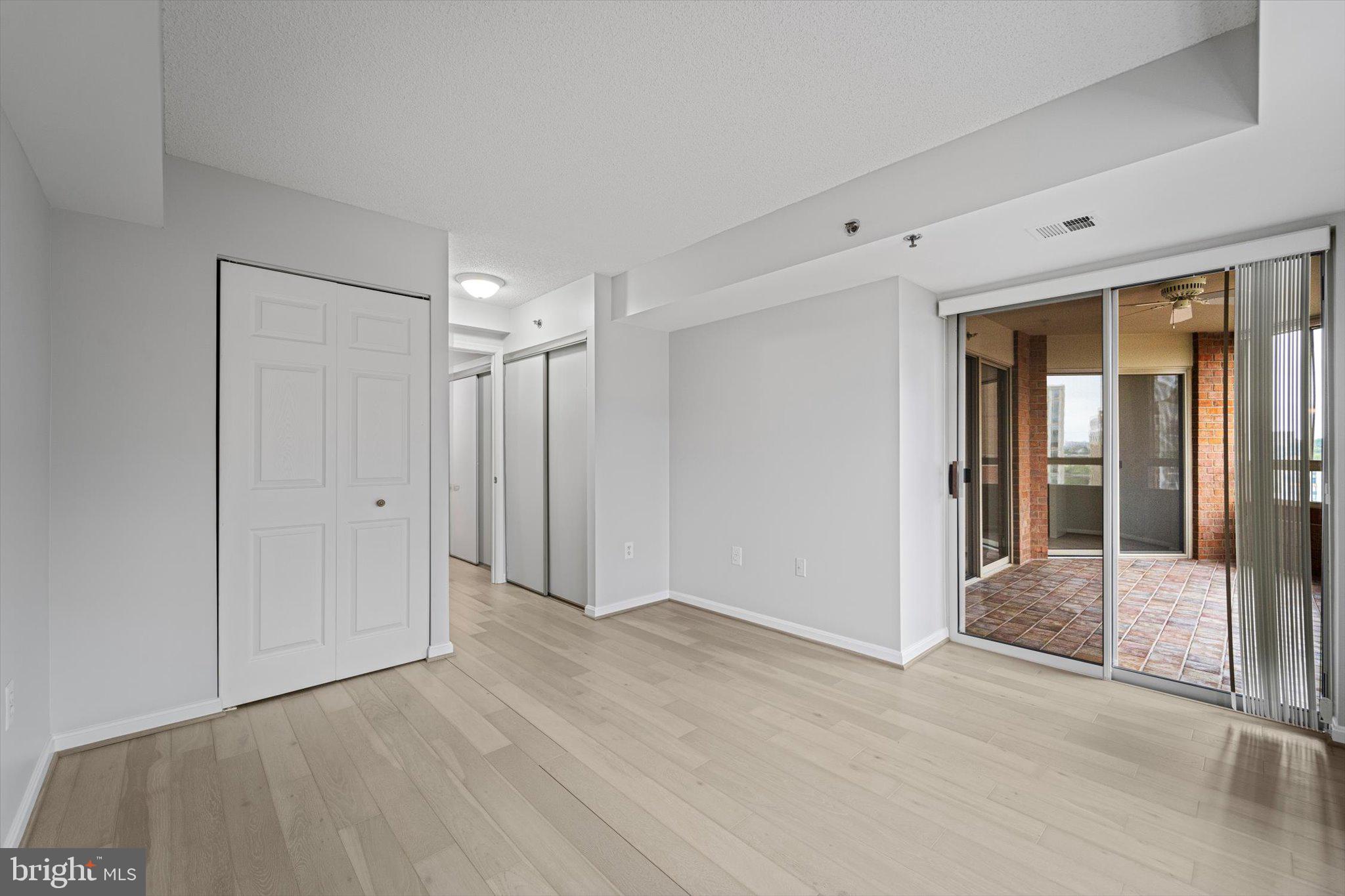 2181 Jamieson Ave #1401