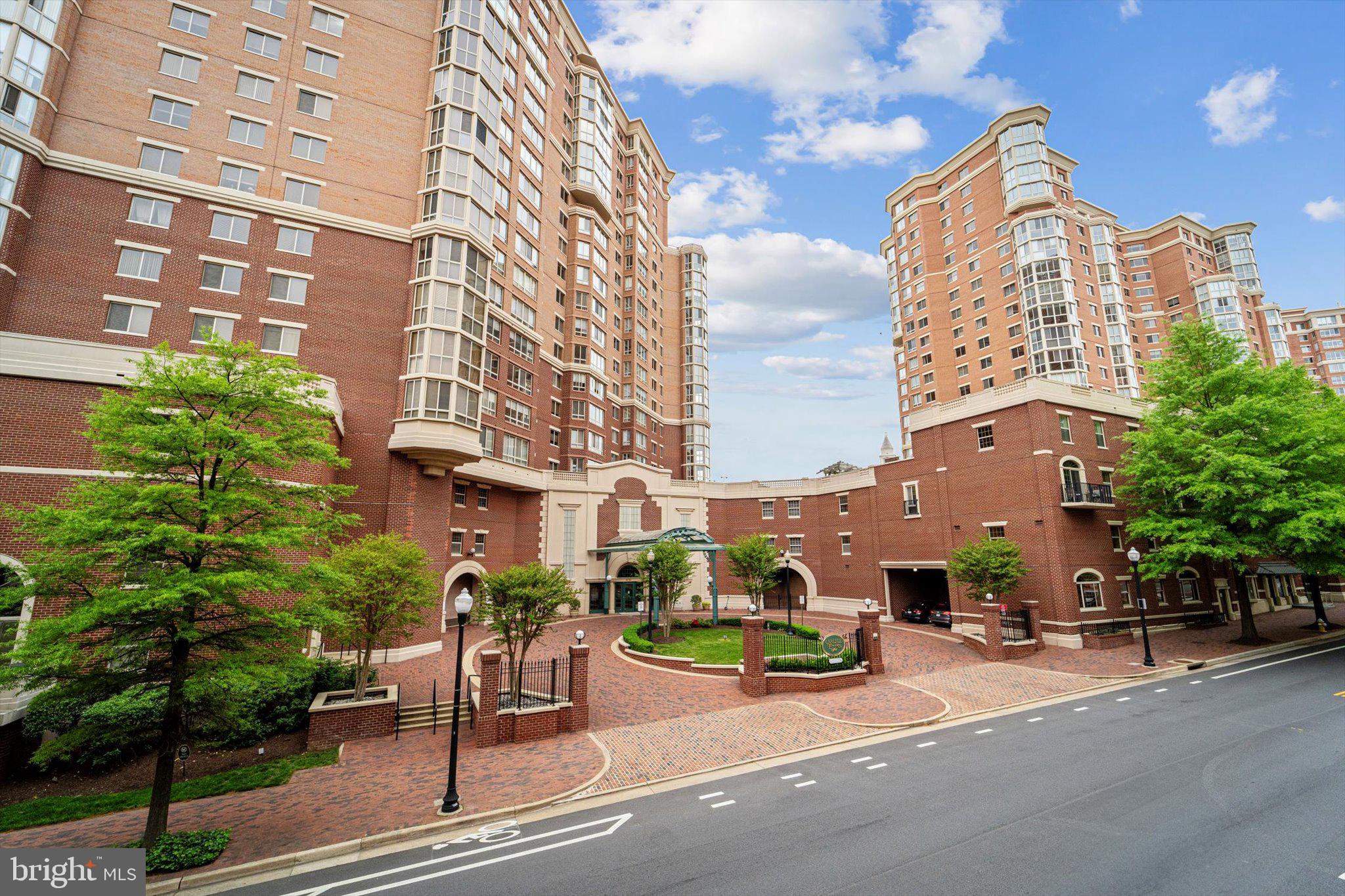 2181 Jamieson Ave #1401