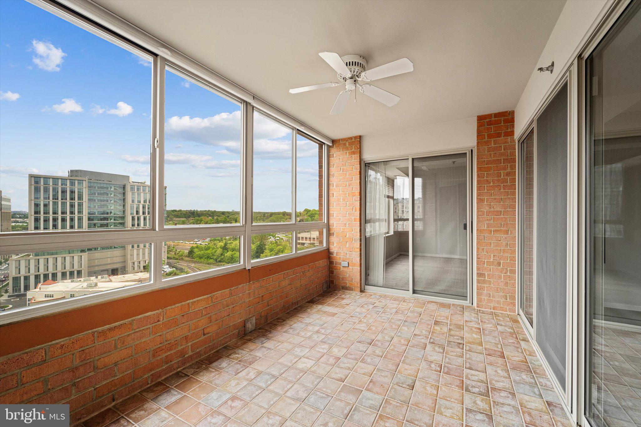 2181 Jamieson Ave #1401