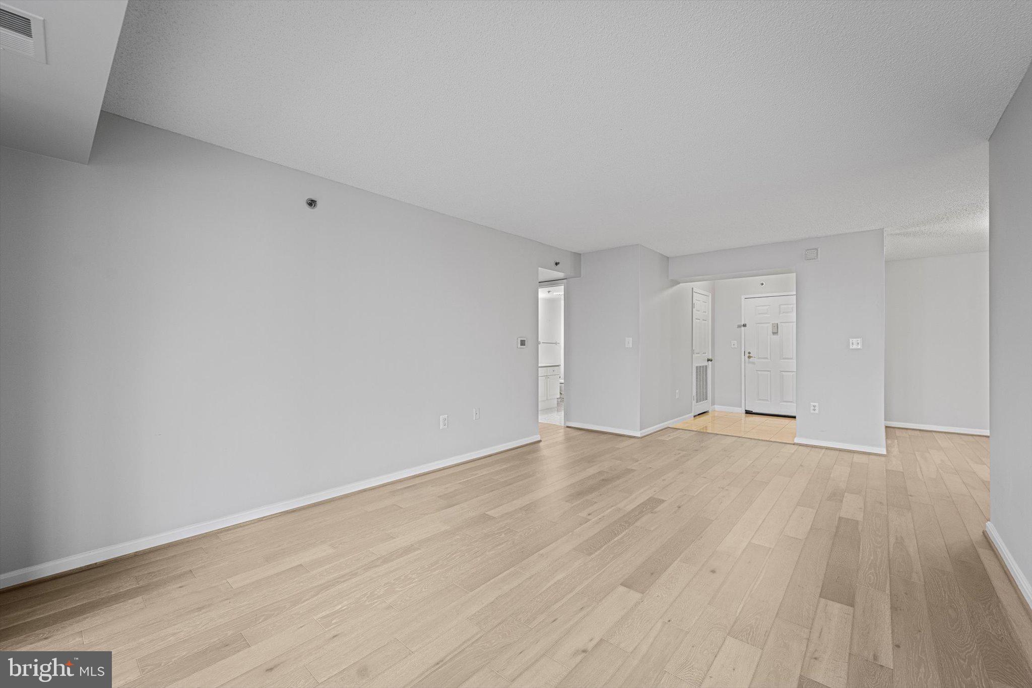 2181 Jamieson Ave #1401