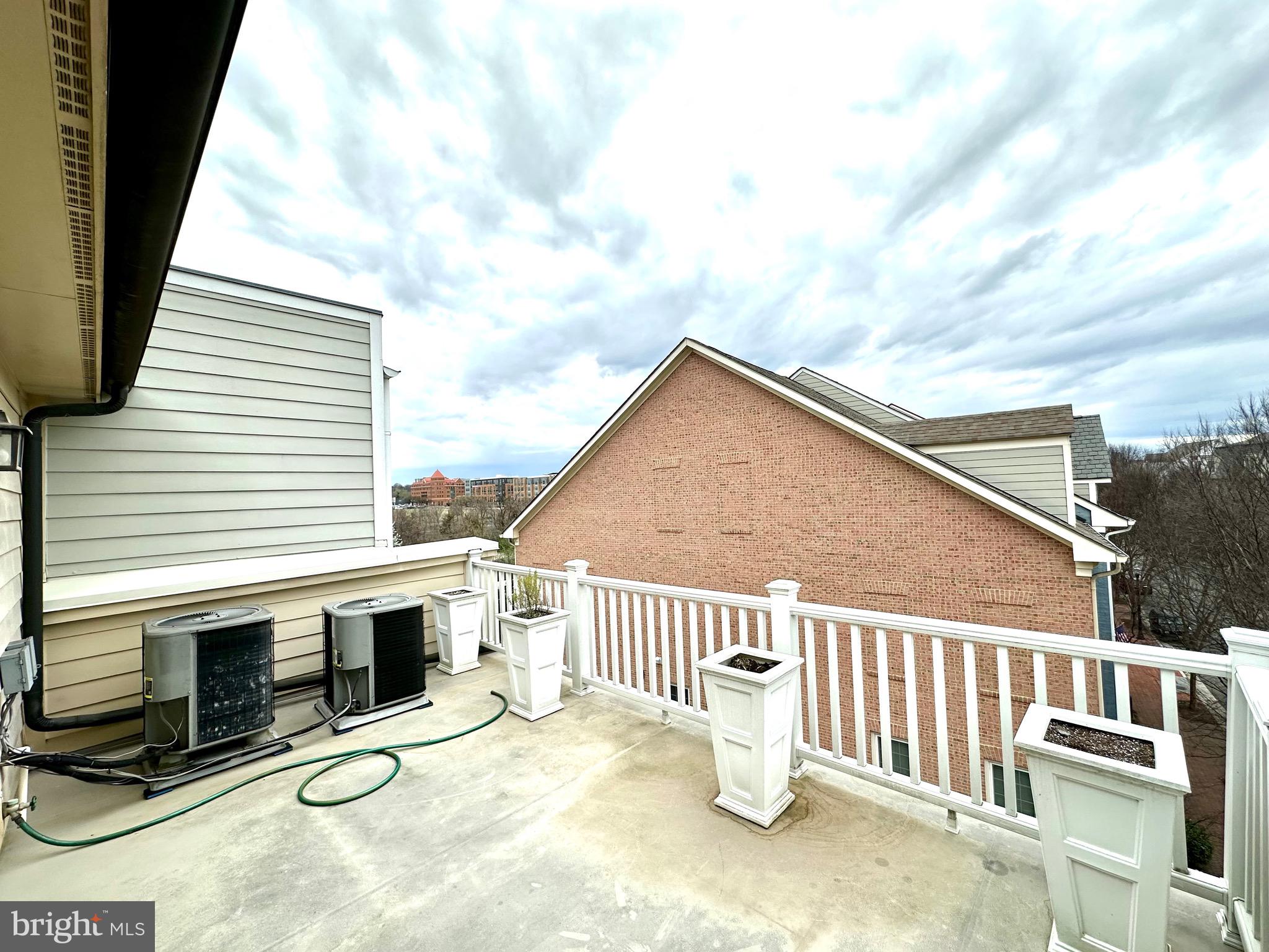 1834 Potomac Greens Dr