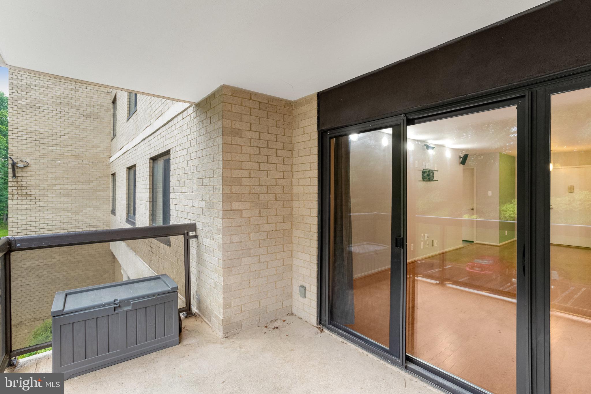 203 Yoakum Pkwy #209