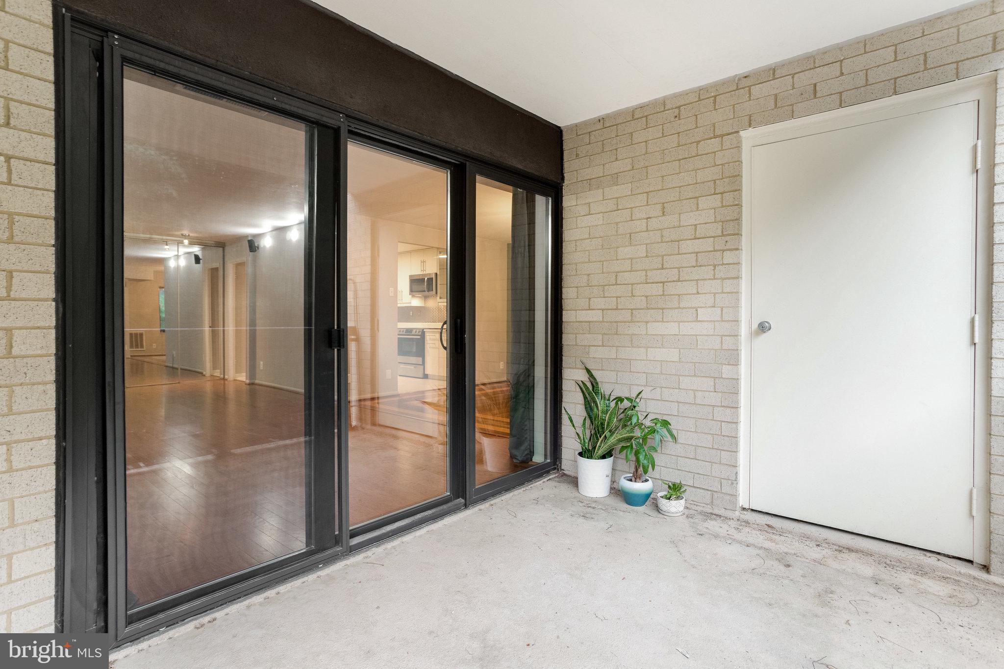 203 Yoakum Pkwy #209
