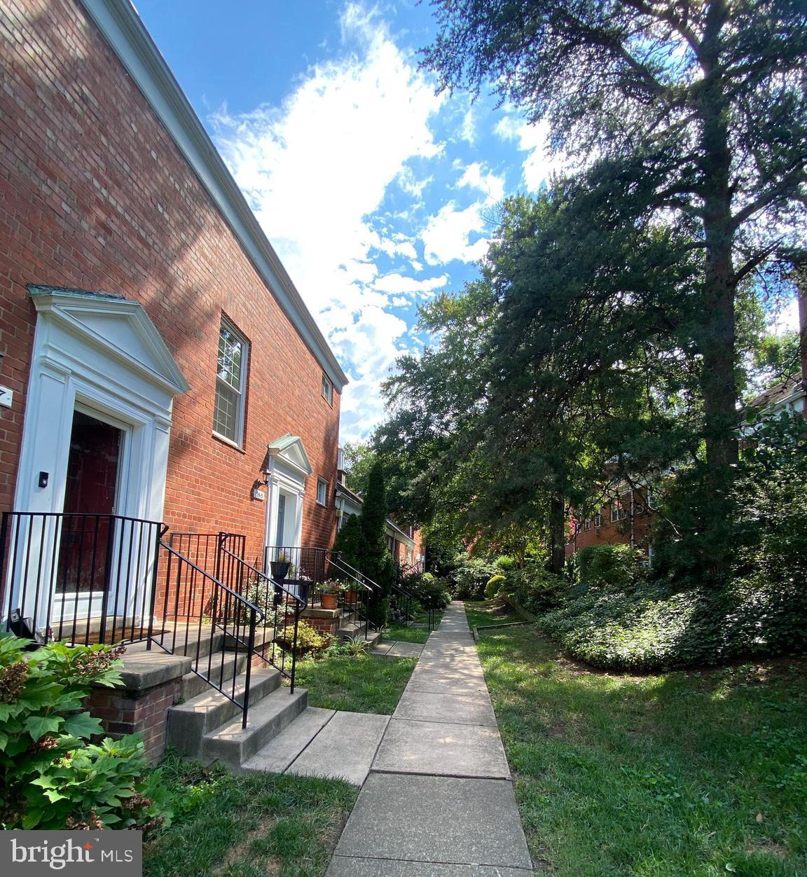 3505 MARTHA CUSTIS DR