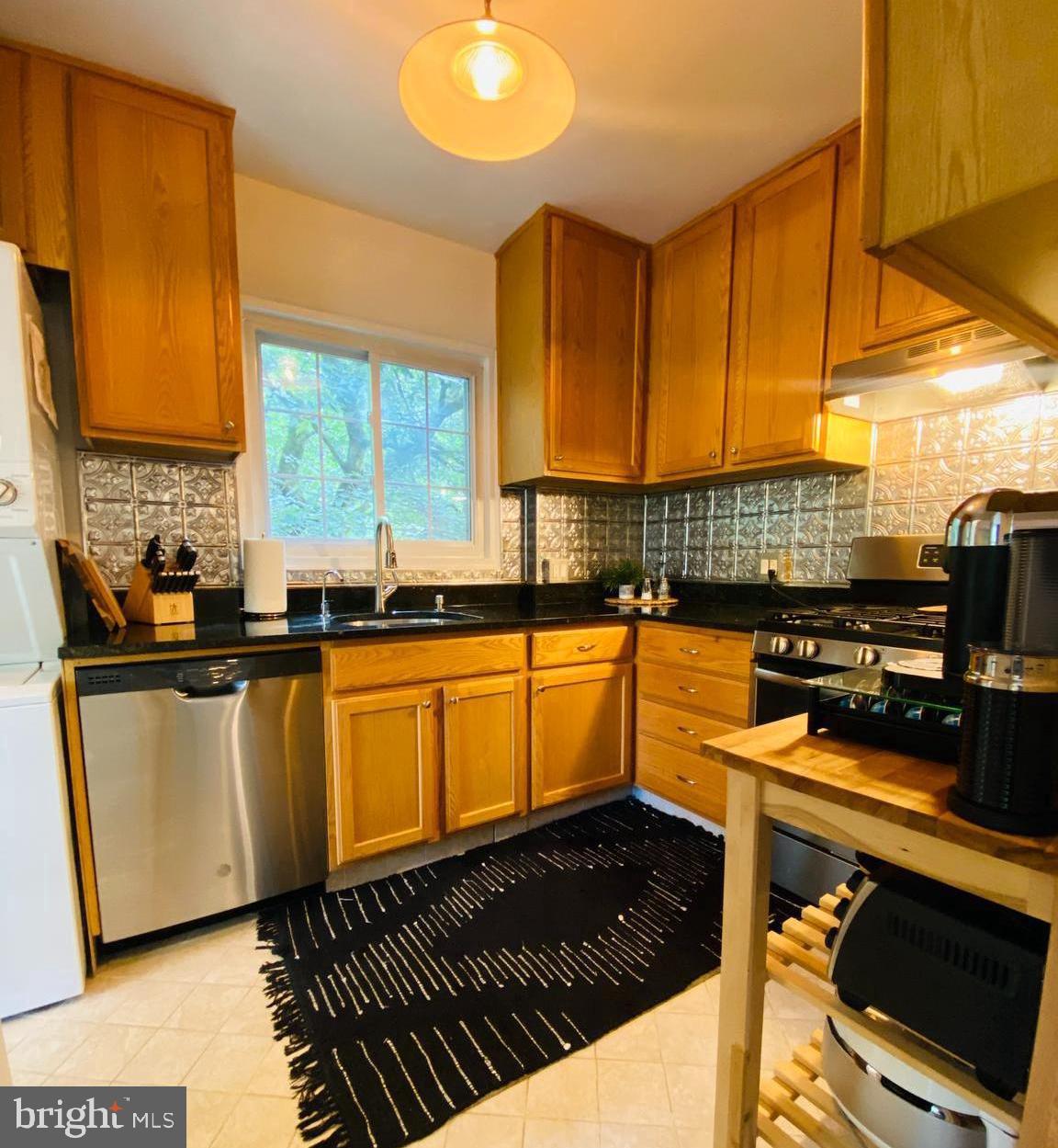 3505 MARTHA CUSTIS DR