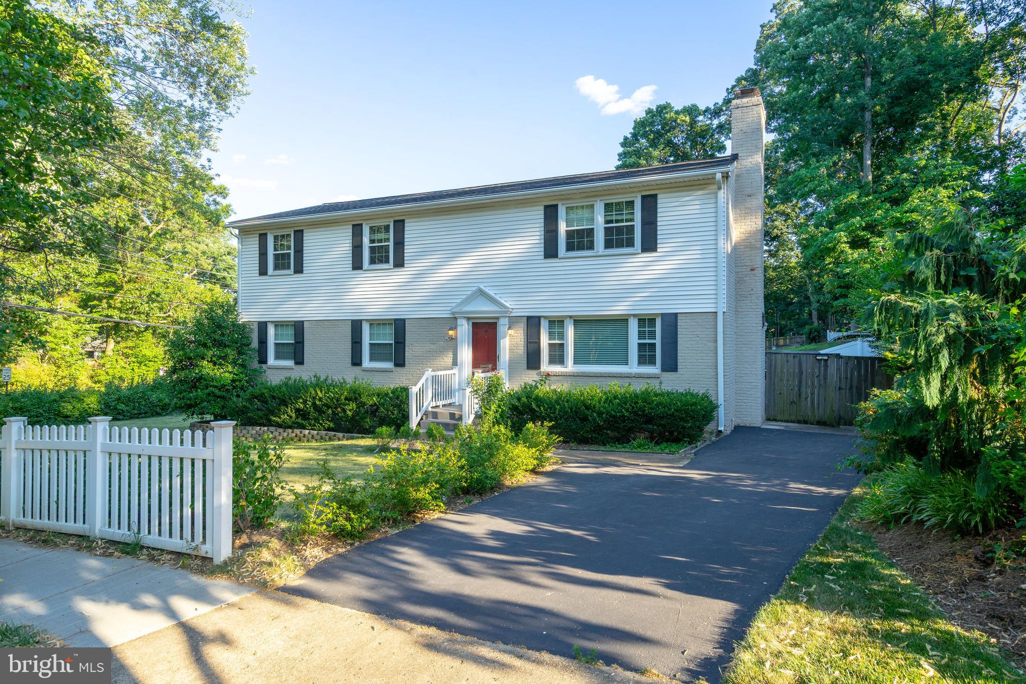 4500 Peacock Ave