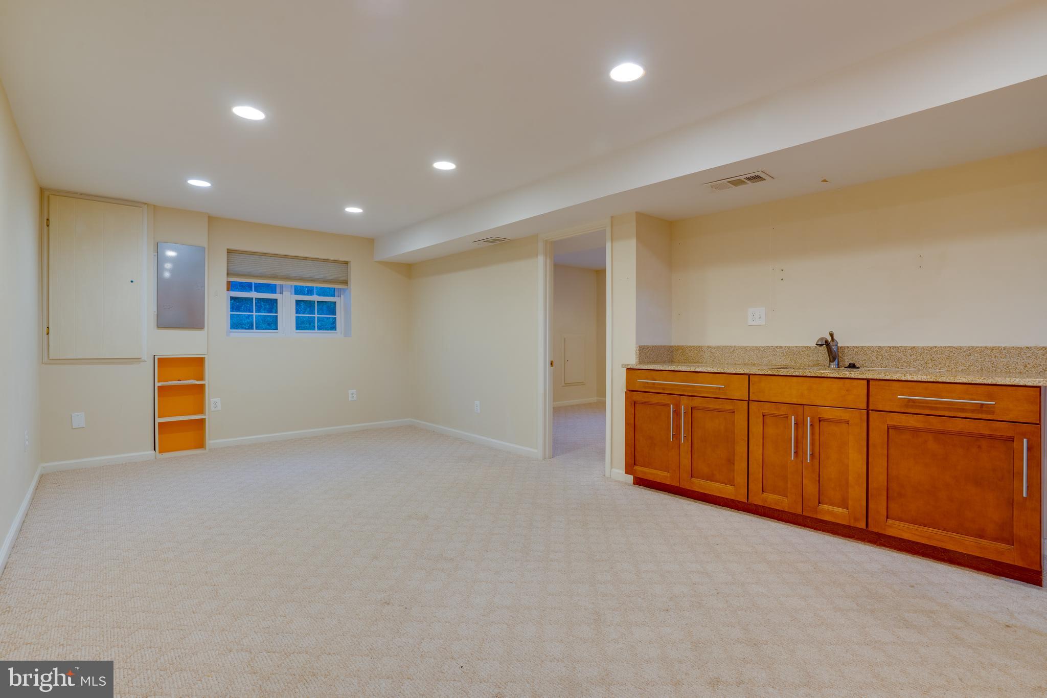 4500 Peacock Ave