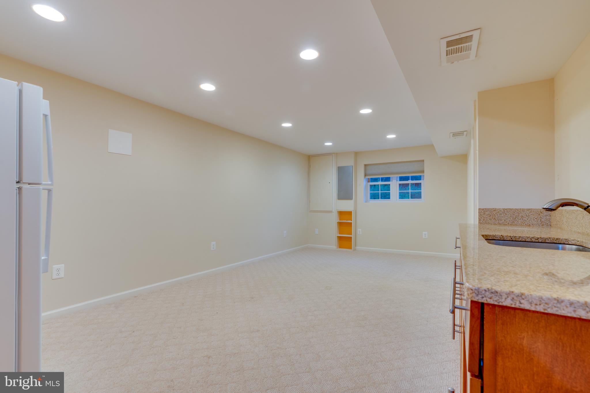 4500 Peacock Ave