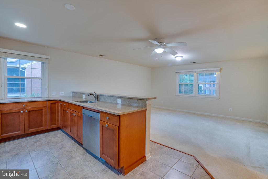 4500 Peacock Ave