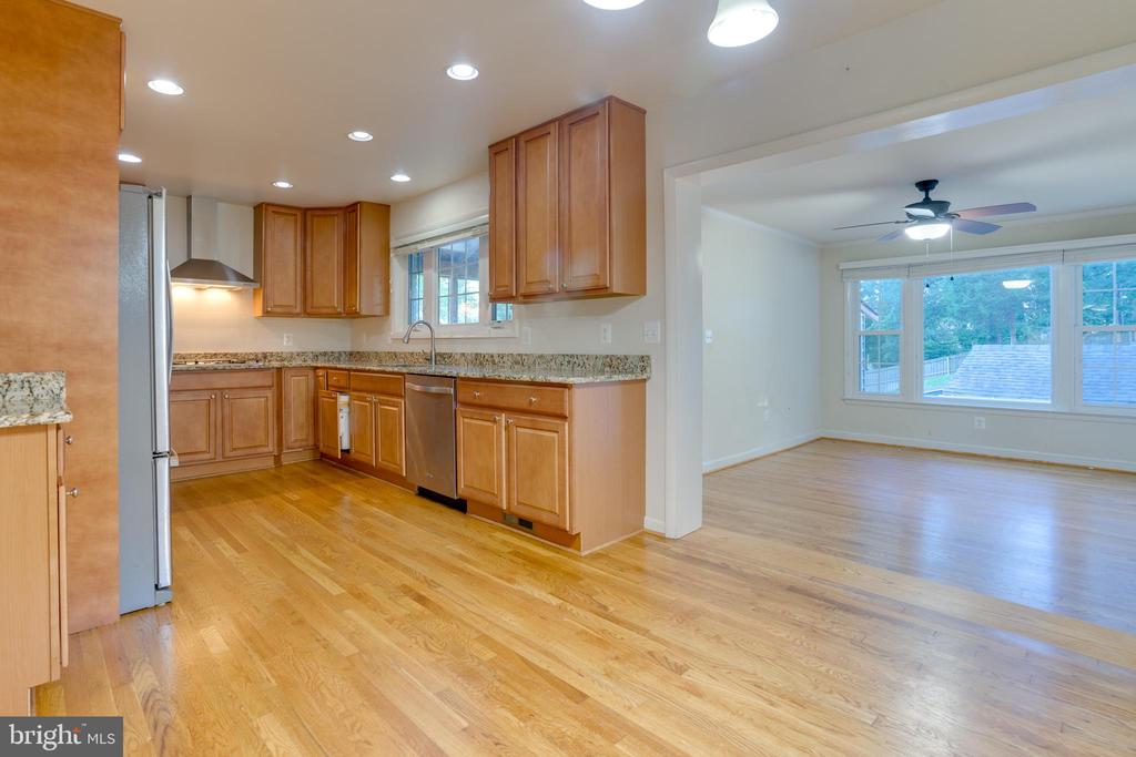 4500 Peacock Ave