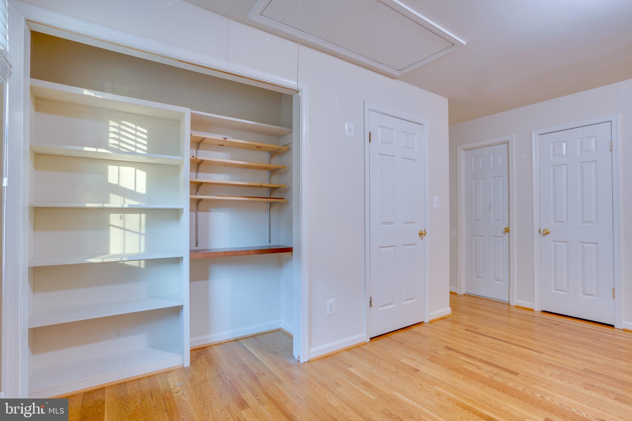 4500 Peacock Ave