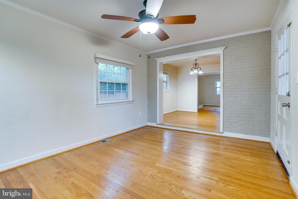 4500 Peacock Ave