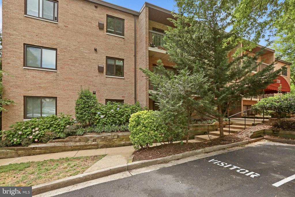 3200 S 28th St #302