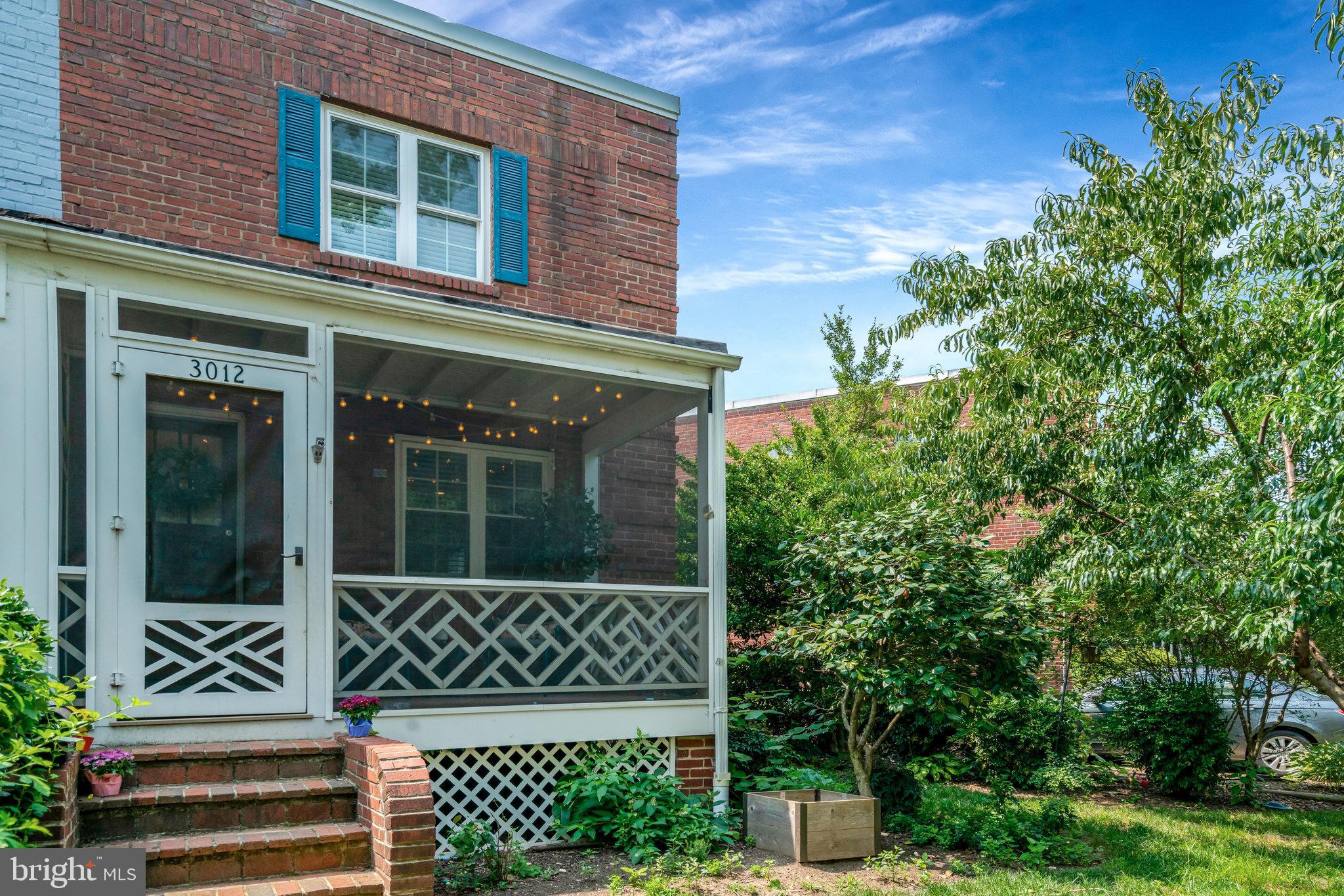 3012 Manning St