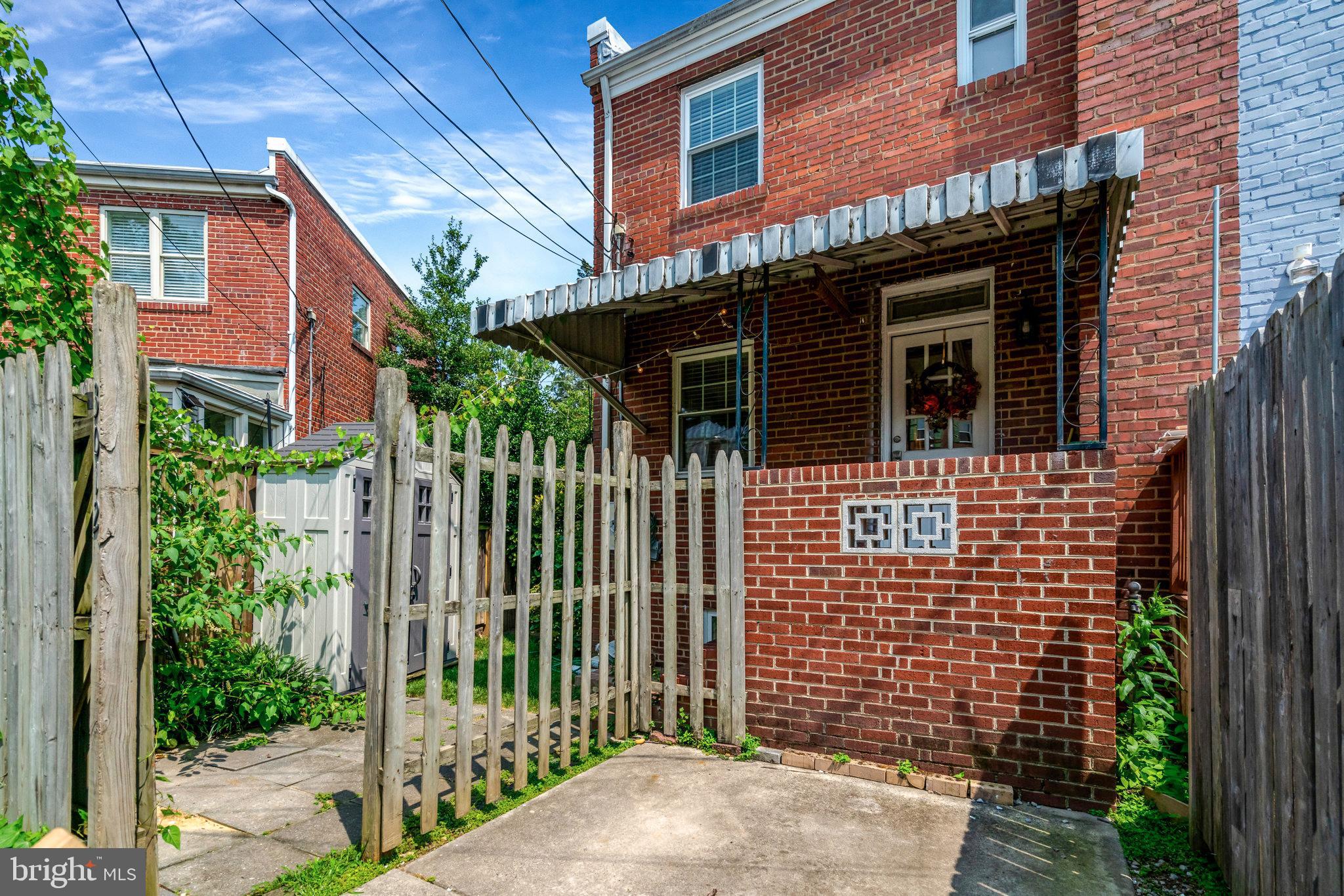 3012 Manning St