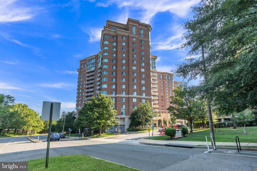 3101 N Hampton Dr #1619