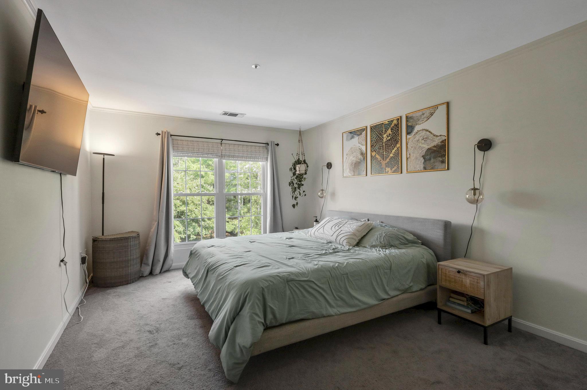 271 S PICKETT ST #302