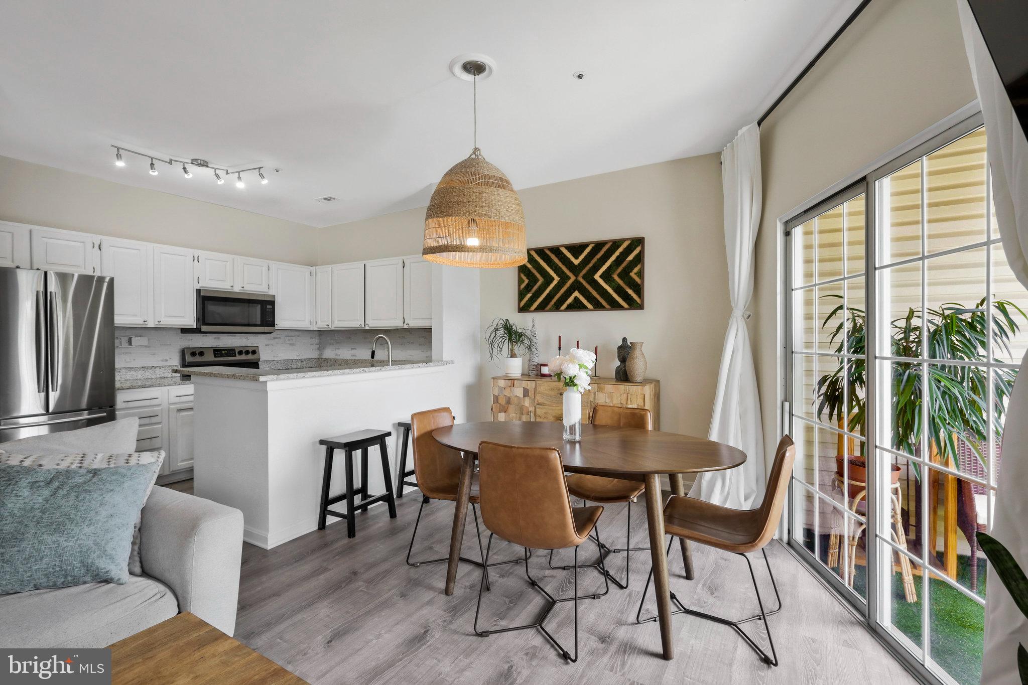 271 S PICKETT ST #302