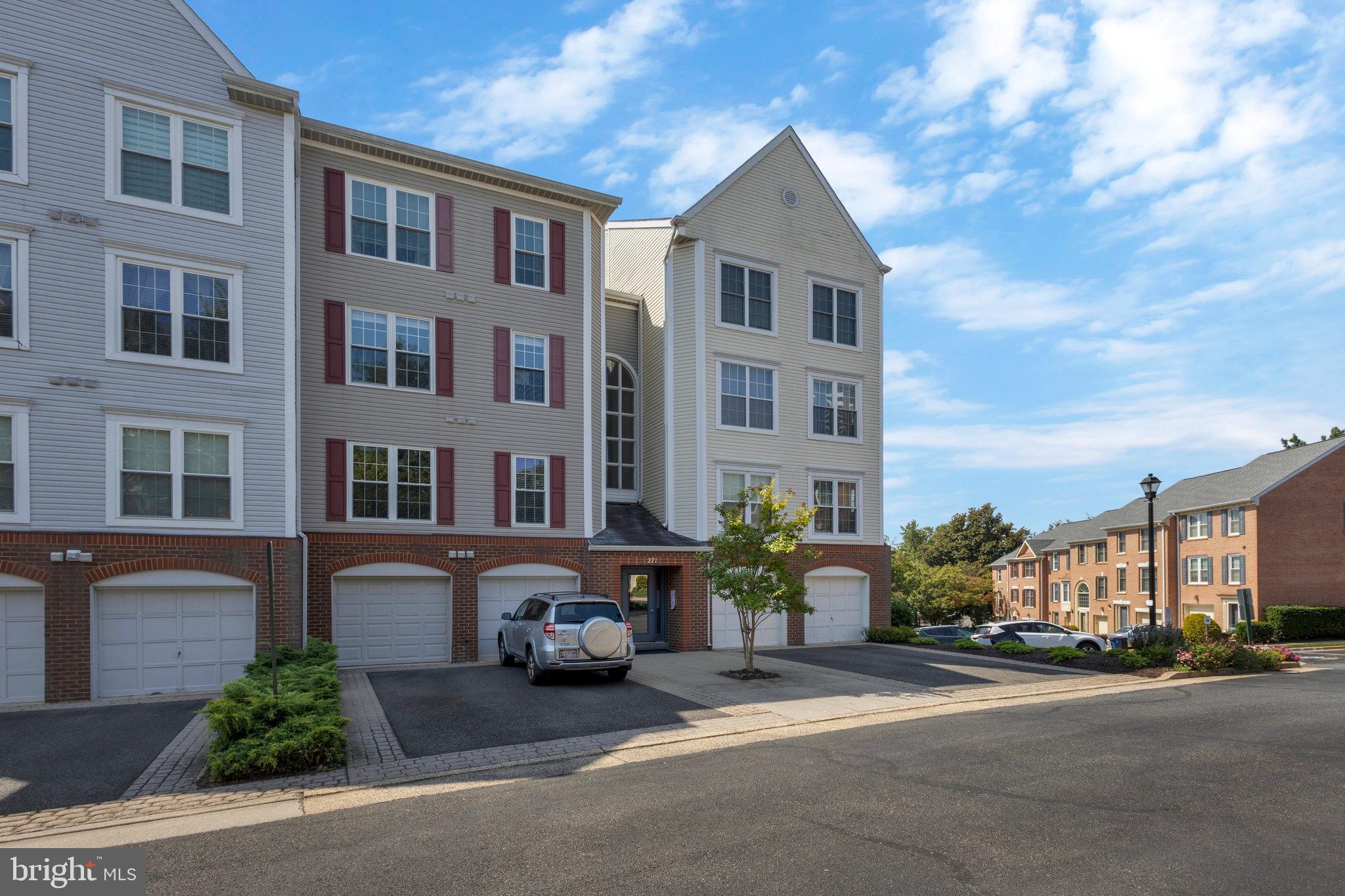 271 S PICKETT ST #302