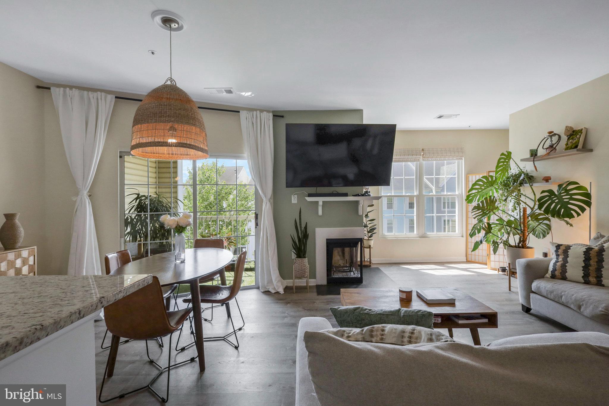 271 S PICKETT ST #302