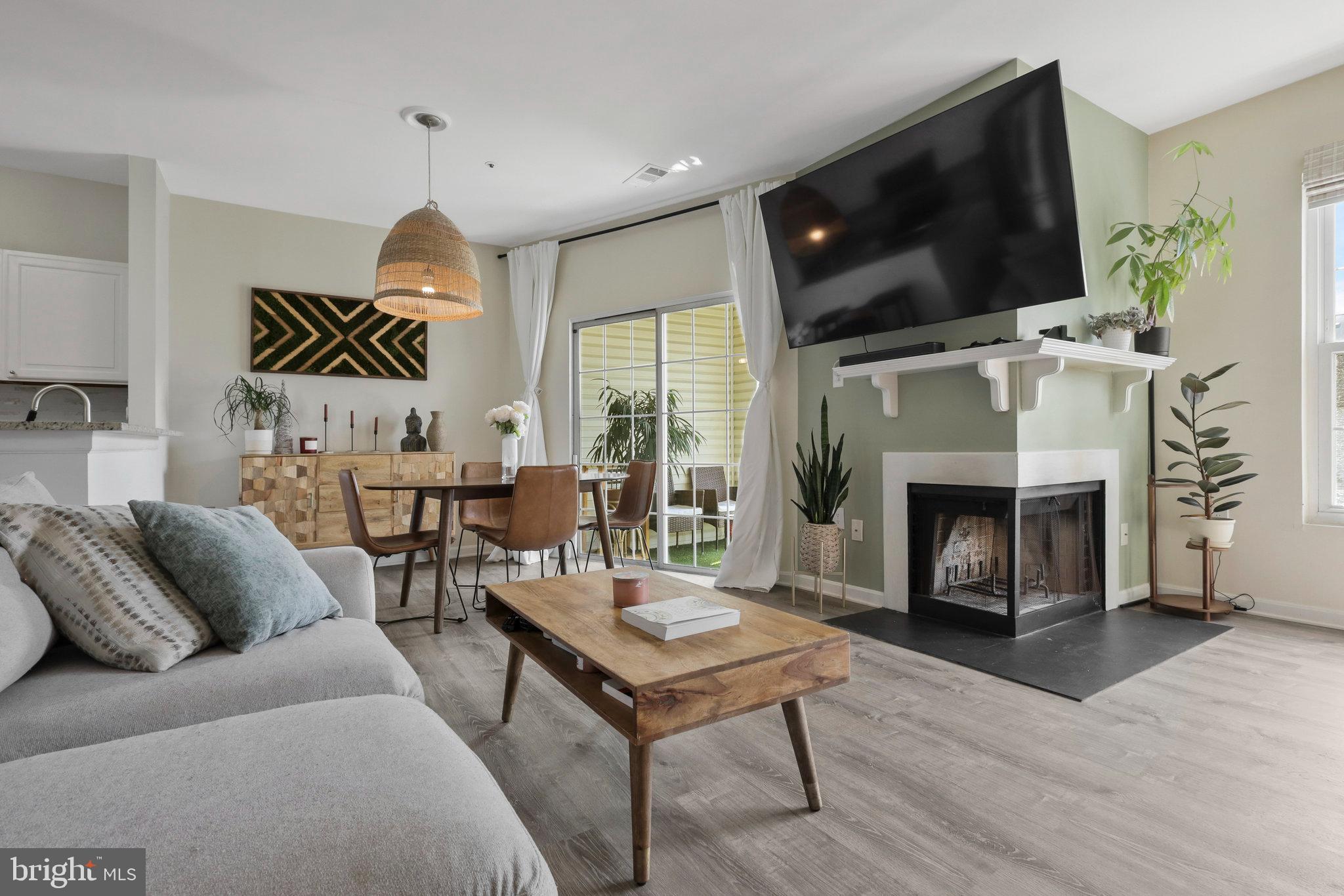 271 S PICKETT ST #302