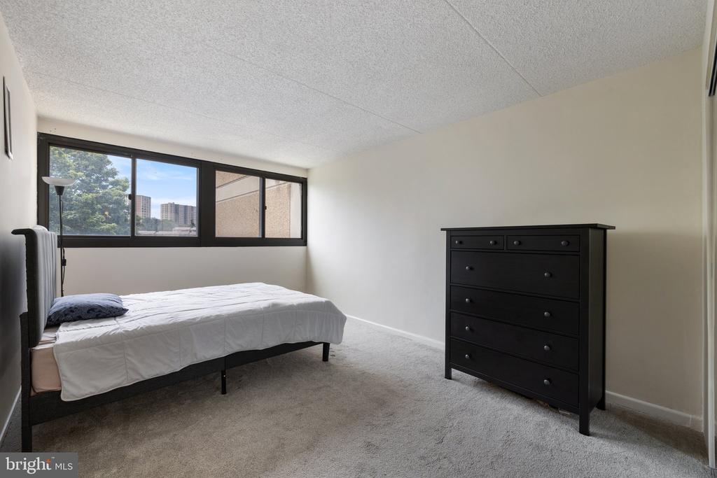 5911 Edsall Rd #310