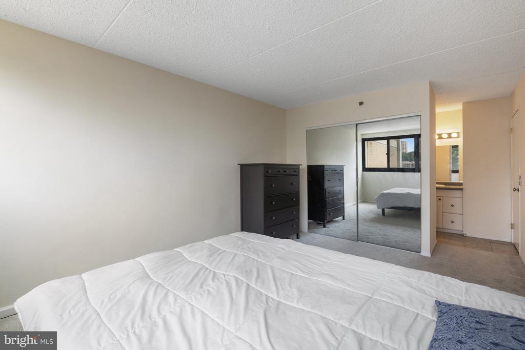 5911 Edsall Rd #310