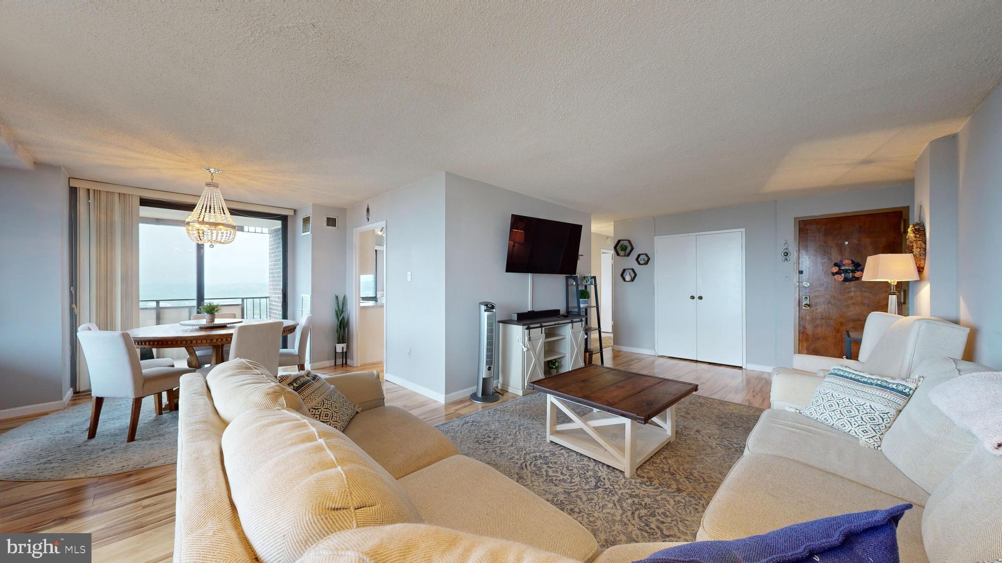 250 S Reynolds St #1410