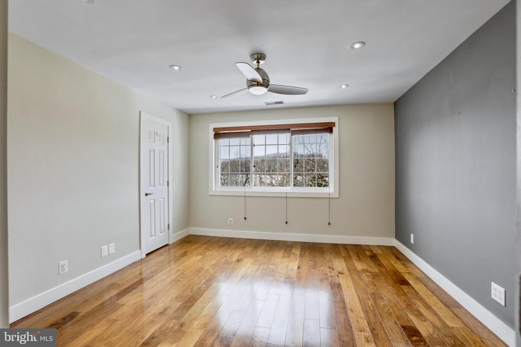 1433-A N van Dorn St