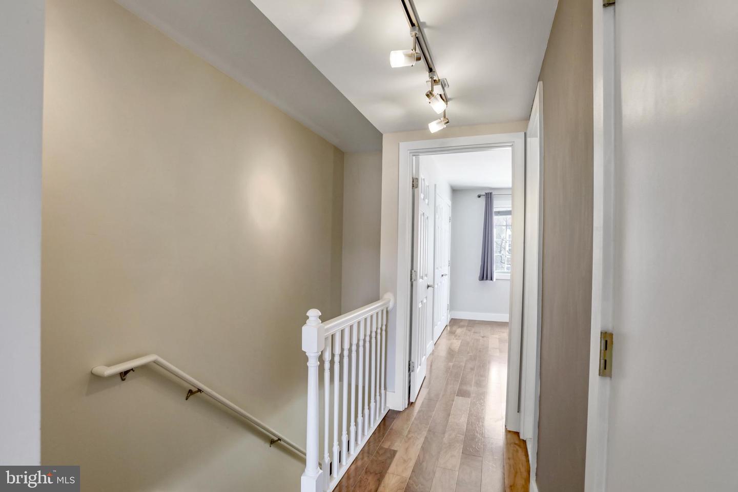 1433-A N van Dorn St