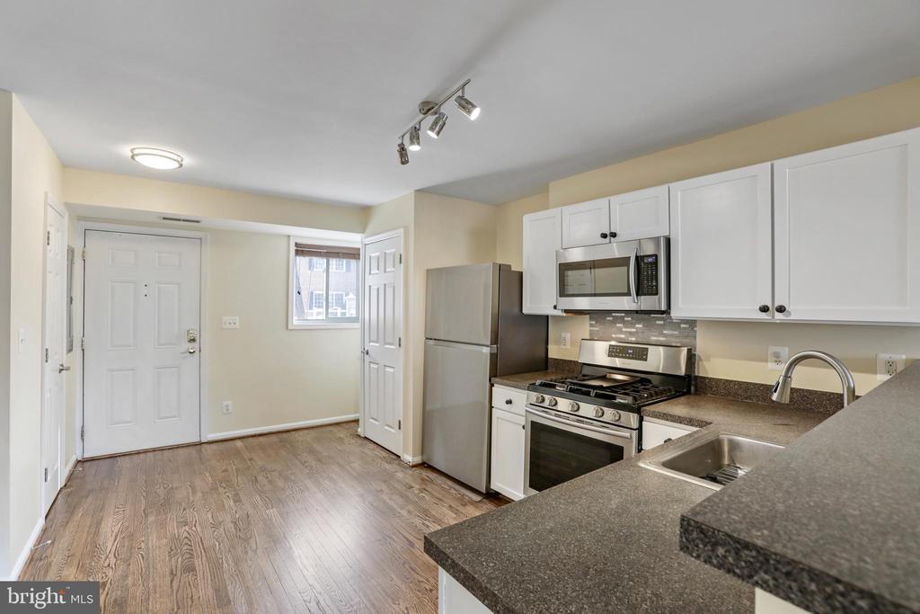 1433-A N van Dorn St