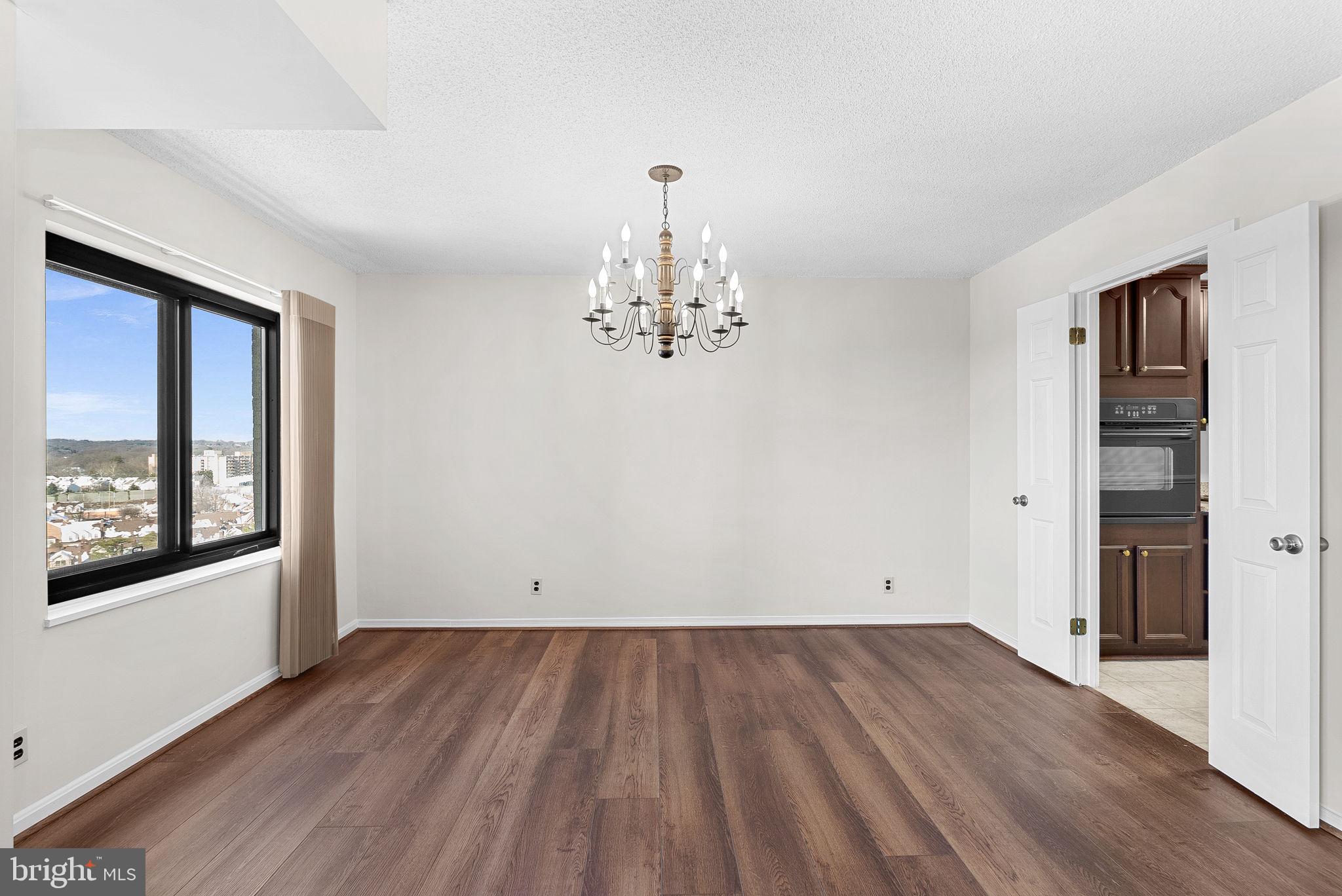 307 Yoakum Pkwy #1718