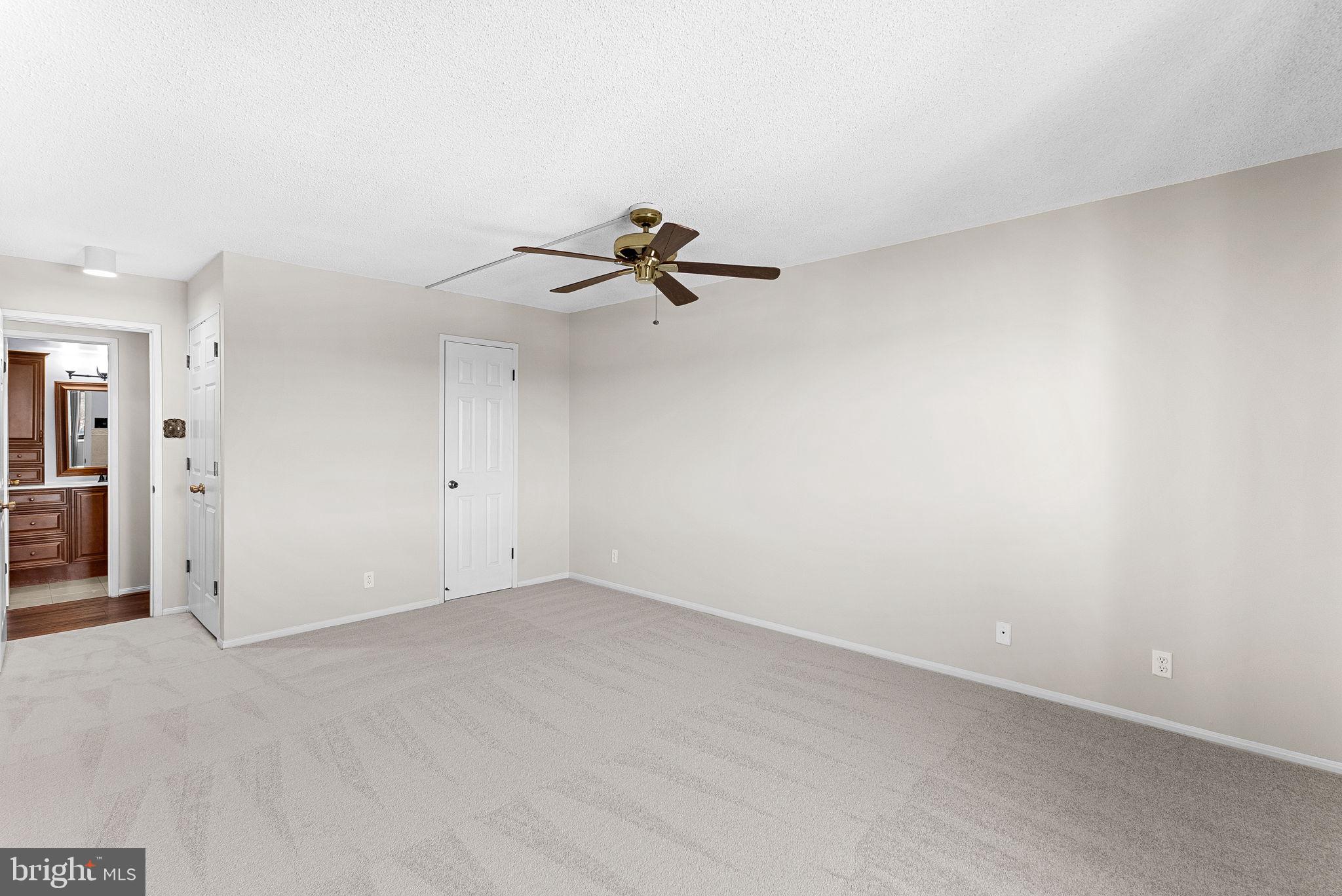 307 Yoakum Pkwy #1718