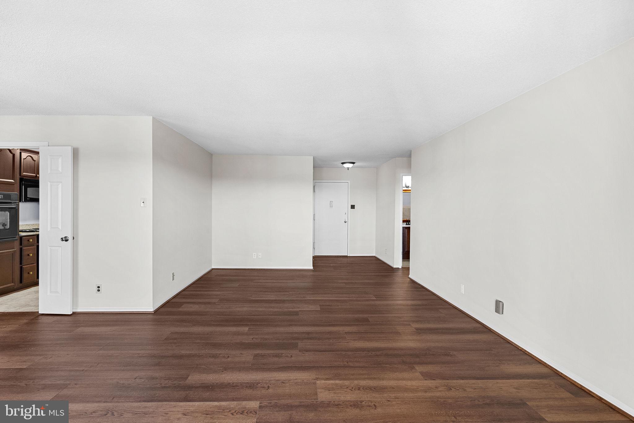 307 Yoakum Pkwy #1718