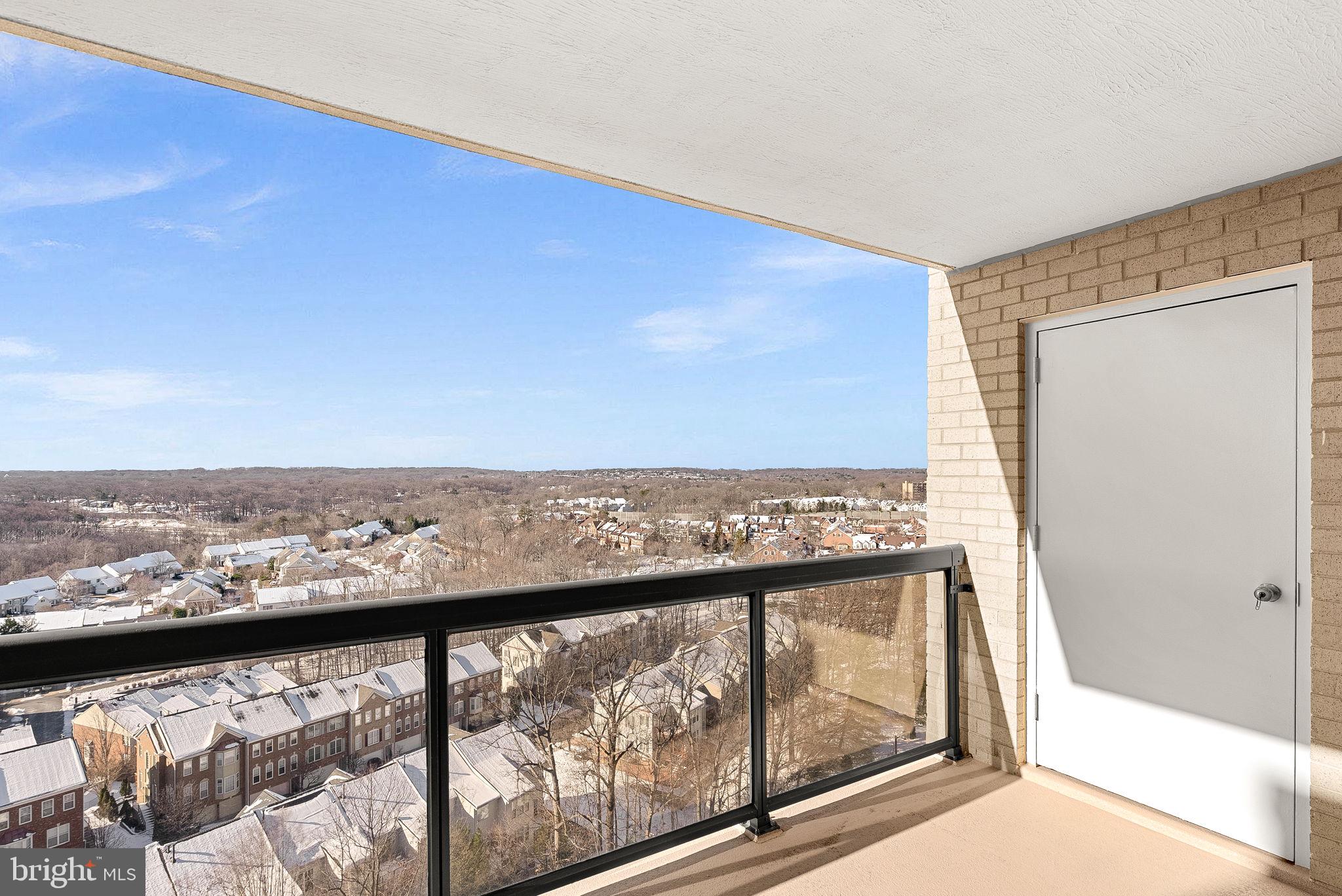 307 Yoakum Pkwy #1718