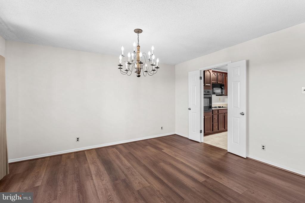 307 Yoakum Pkwy #1718