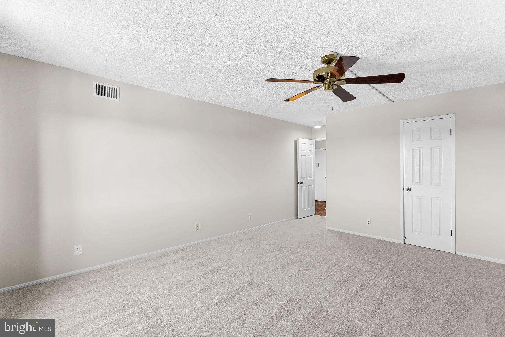 307 Yoakum Pkwy #1718