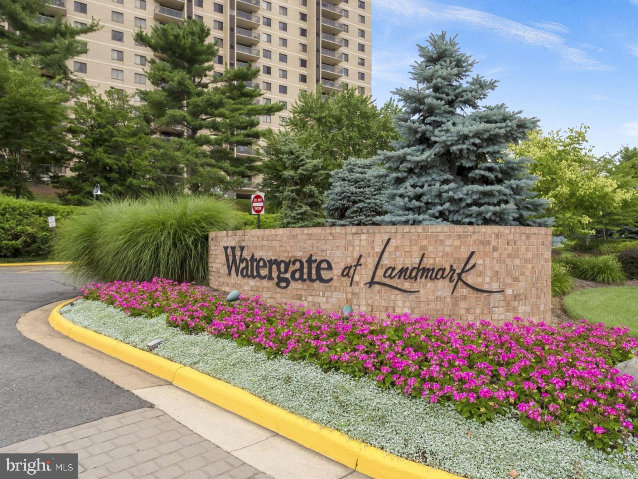 307 Yoakum Pkwy #1718