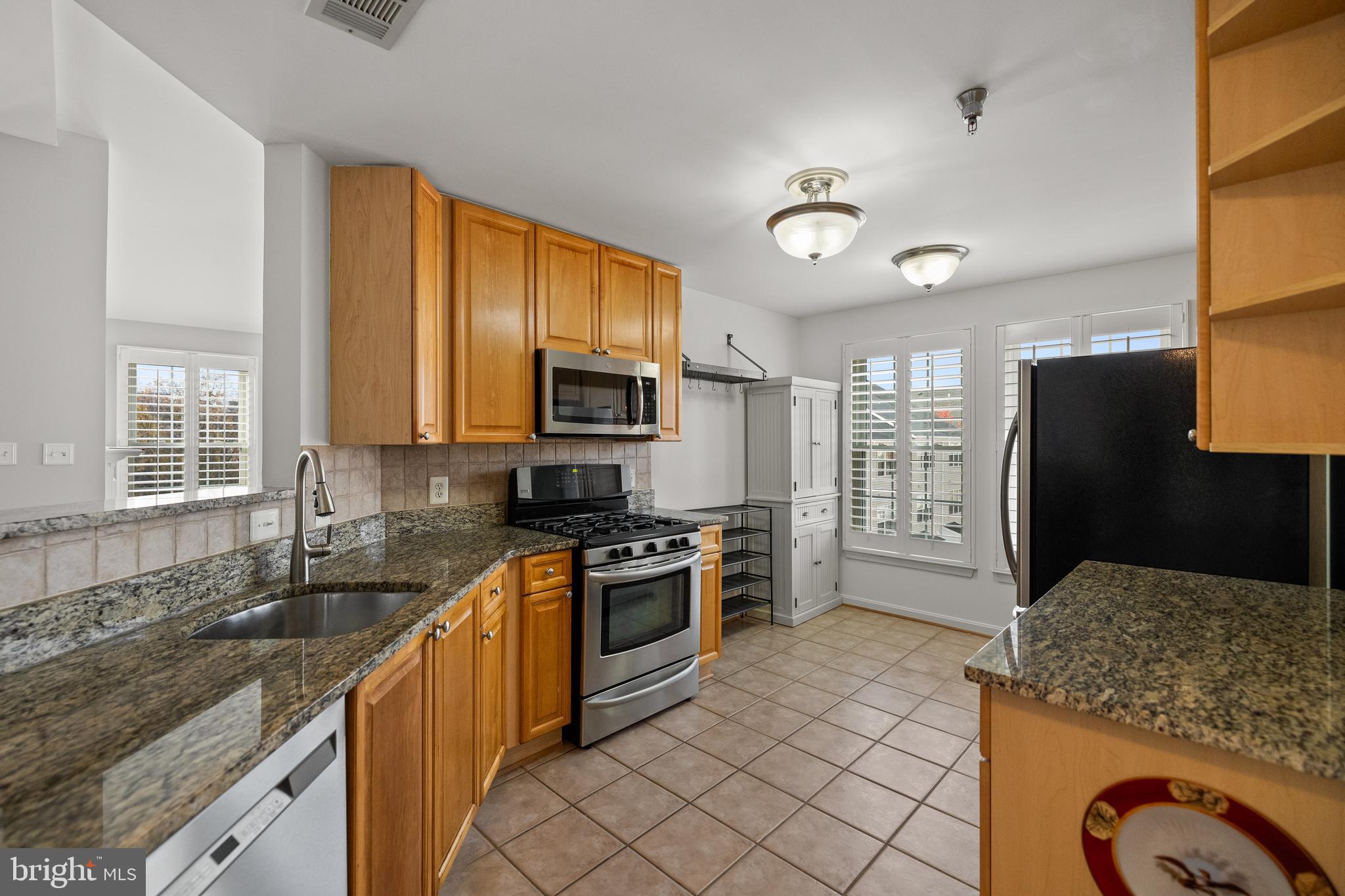 171 SOMERVELLE ST #403
